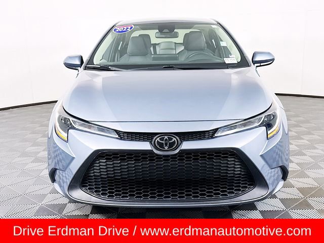 Used 2022 Toyota Corolla LE image 2