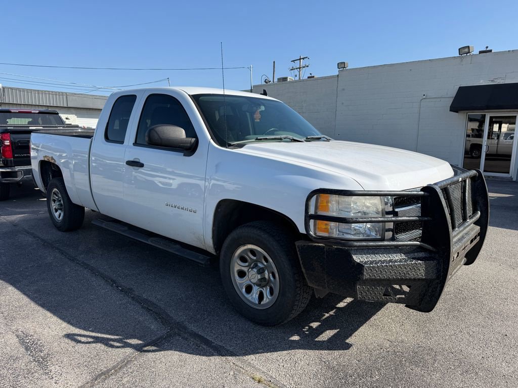 Used 2011 Chevrolet Silverado 1500 W/T AWD/4WD image 4