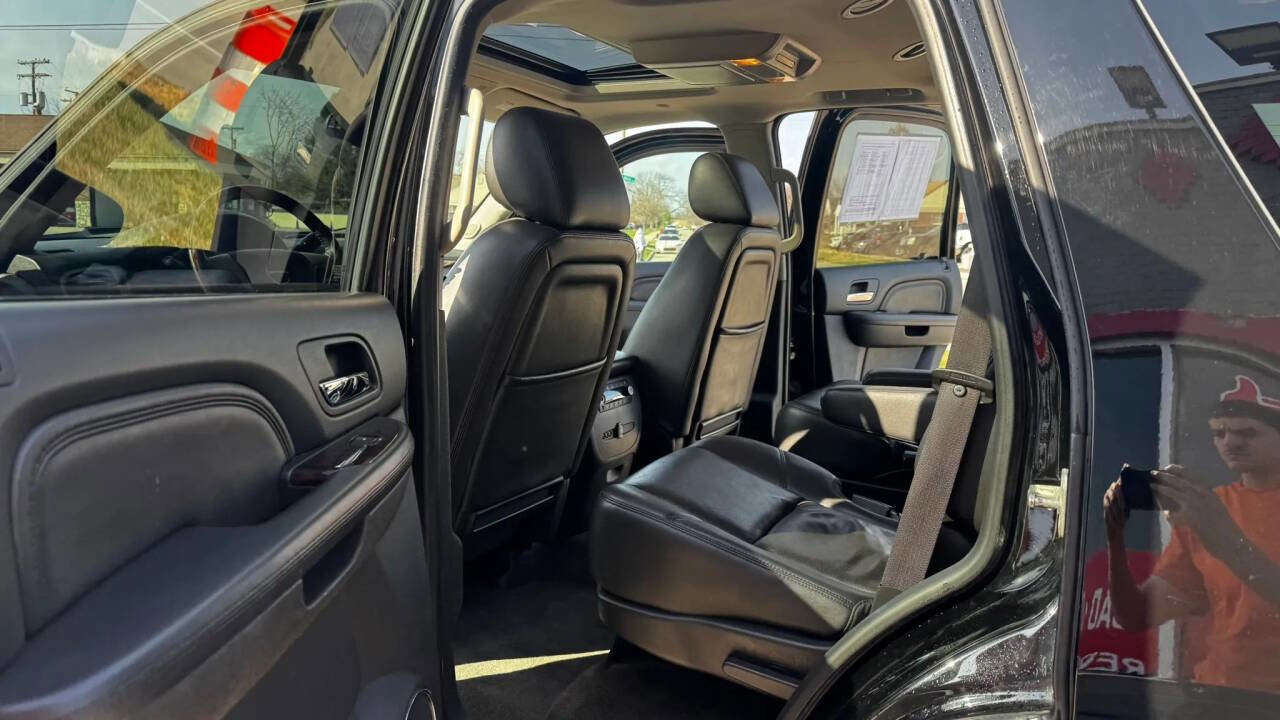 Used 2013 GMC Yukon Denali AWD/4WD image 16