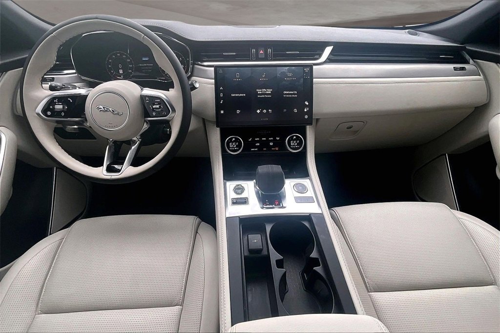 Used 2026 Jaguar F-PACE R-Dynamic S image 14