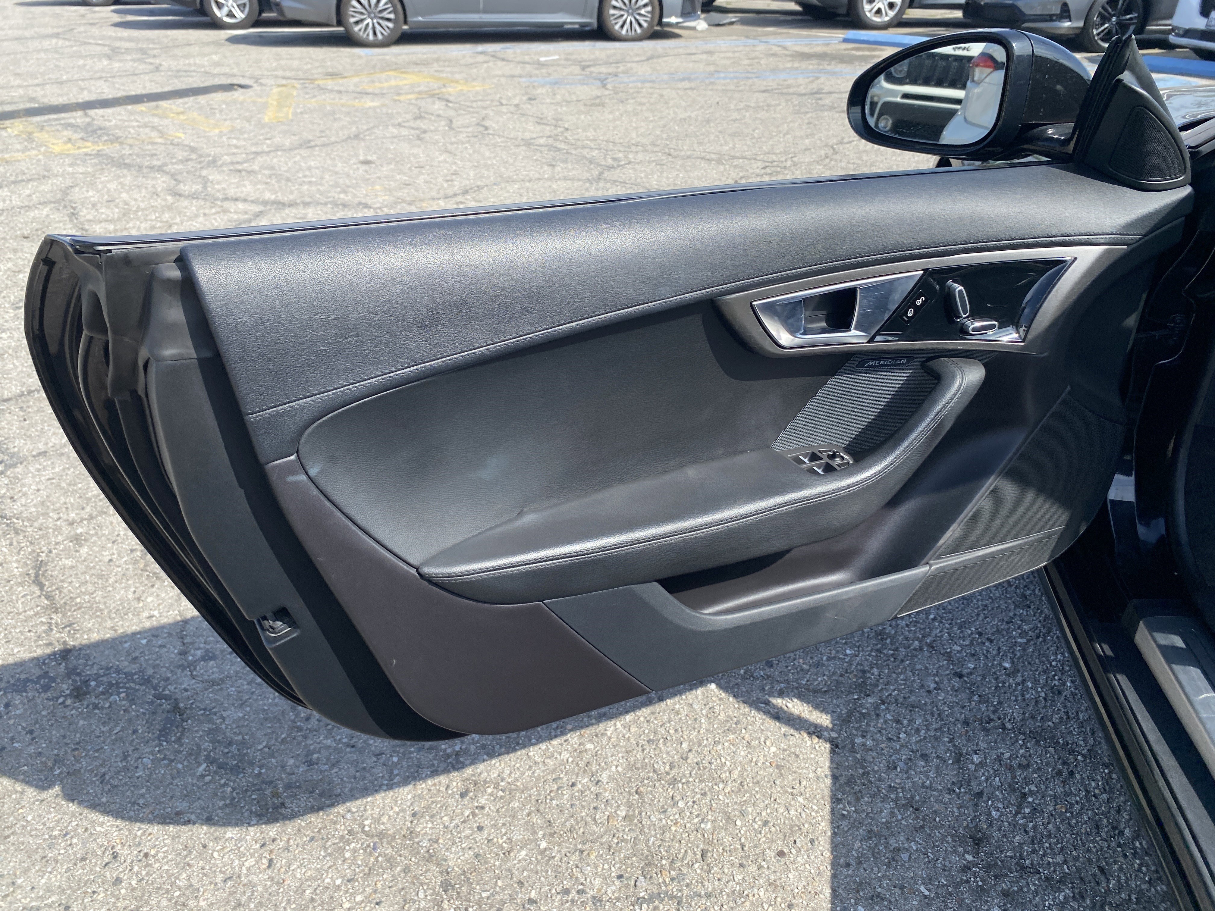 Used 2014 Jaguar F-TYPE S image 15