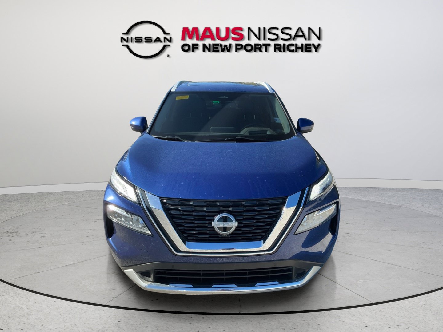 Used 2023 Nissan Rogue Platinum w/ Platinum Premium Package FWD image 3