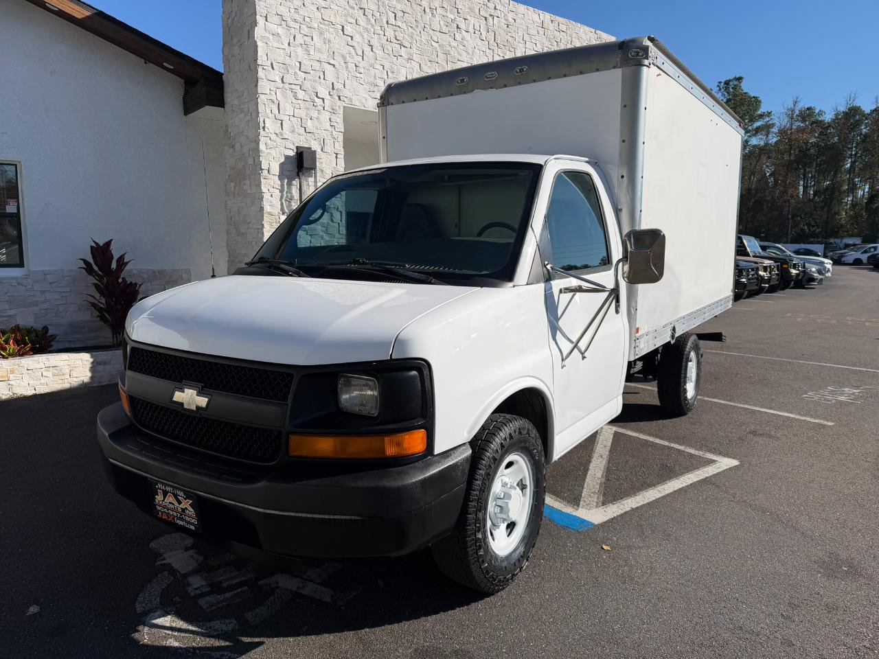 Used 2007 Chevrolet Express 3500 RWD image 3