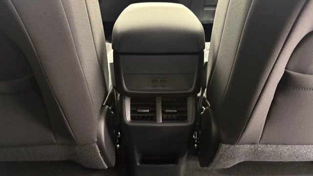 New 2026 Chevrolet Equinox LT w/ Safety and Technology Package AWD/4WD image 28