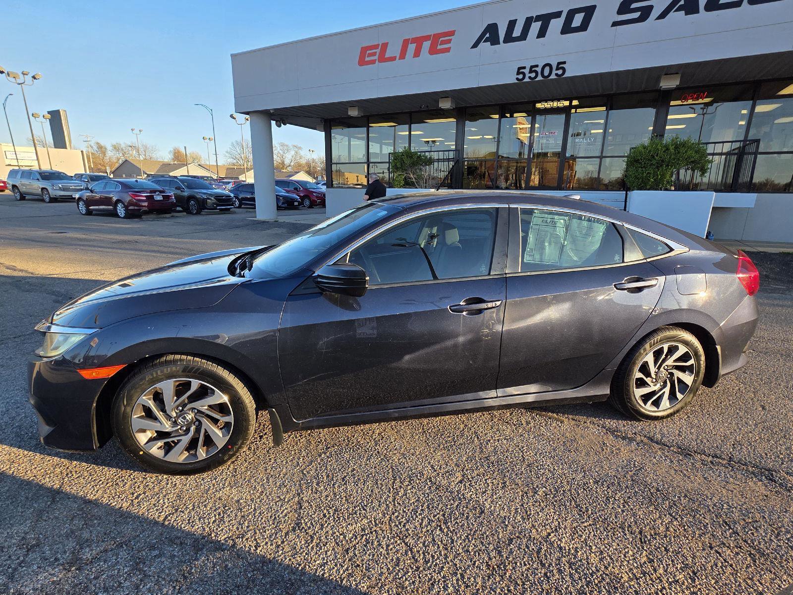 Used 2018 Honda Civic EX image 8