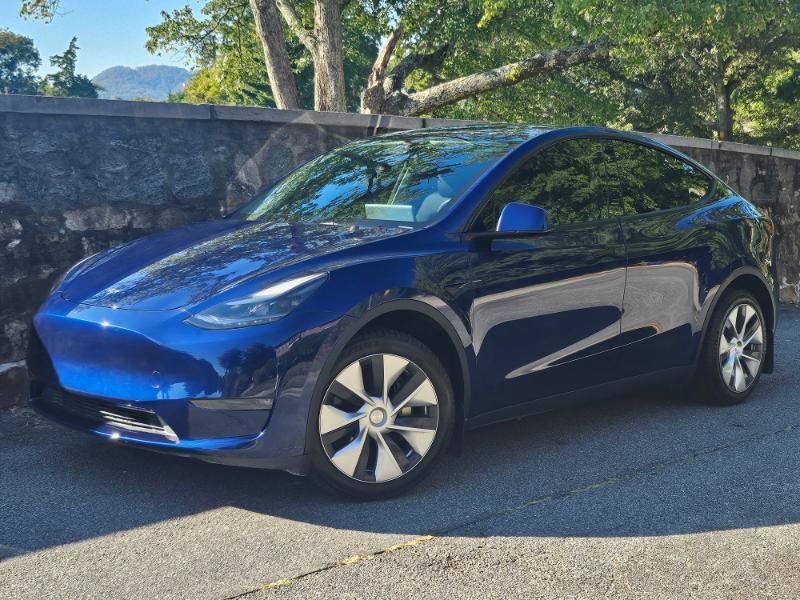 Used 2023 Tesla Model Y Long Range AWD/4WD image 5
