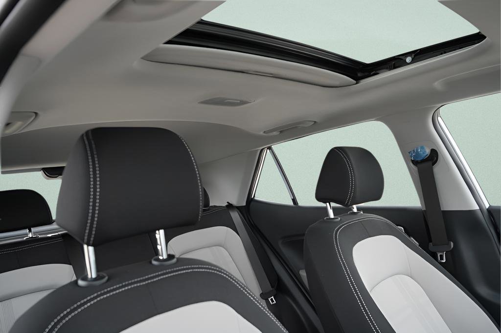 New 2026 Hyundai Venue SEL FWD image 13