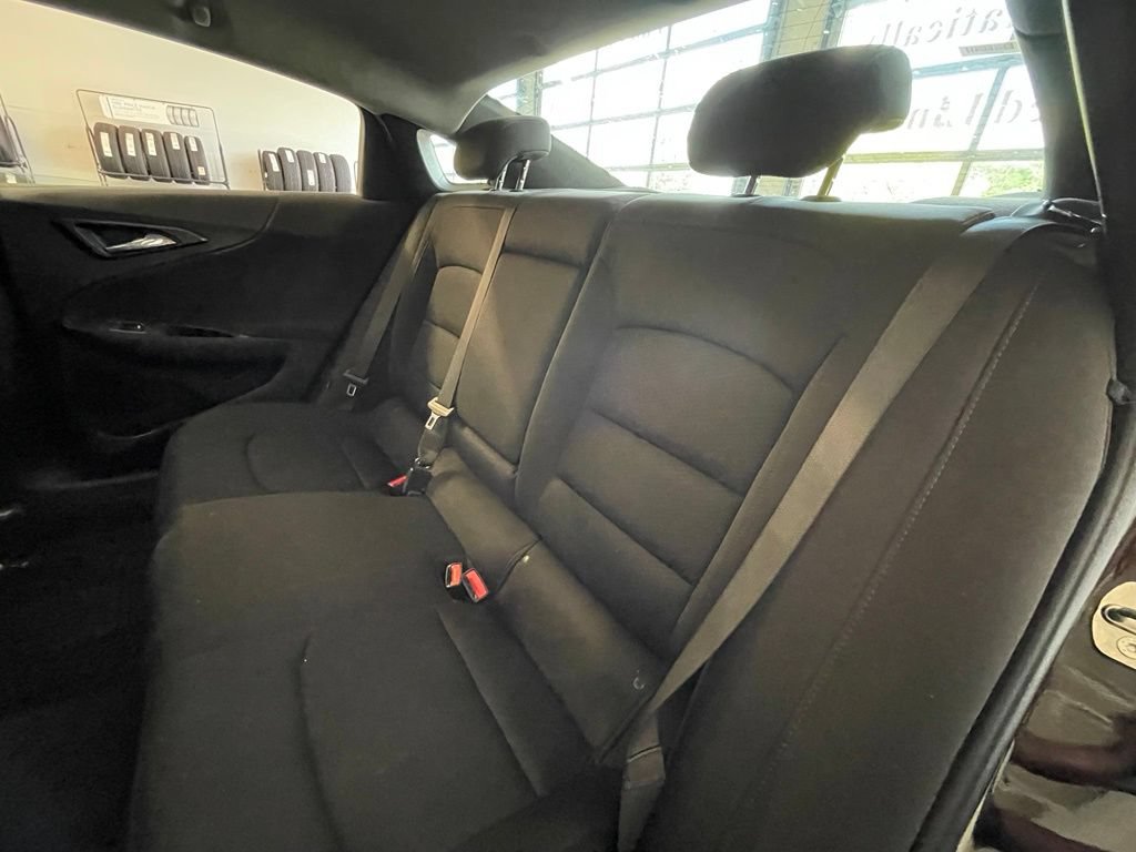 Used 2021 Chevrolet Malibu LT FWD image 25