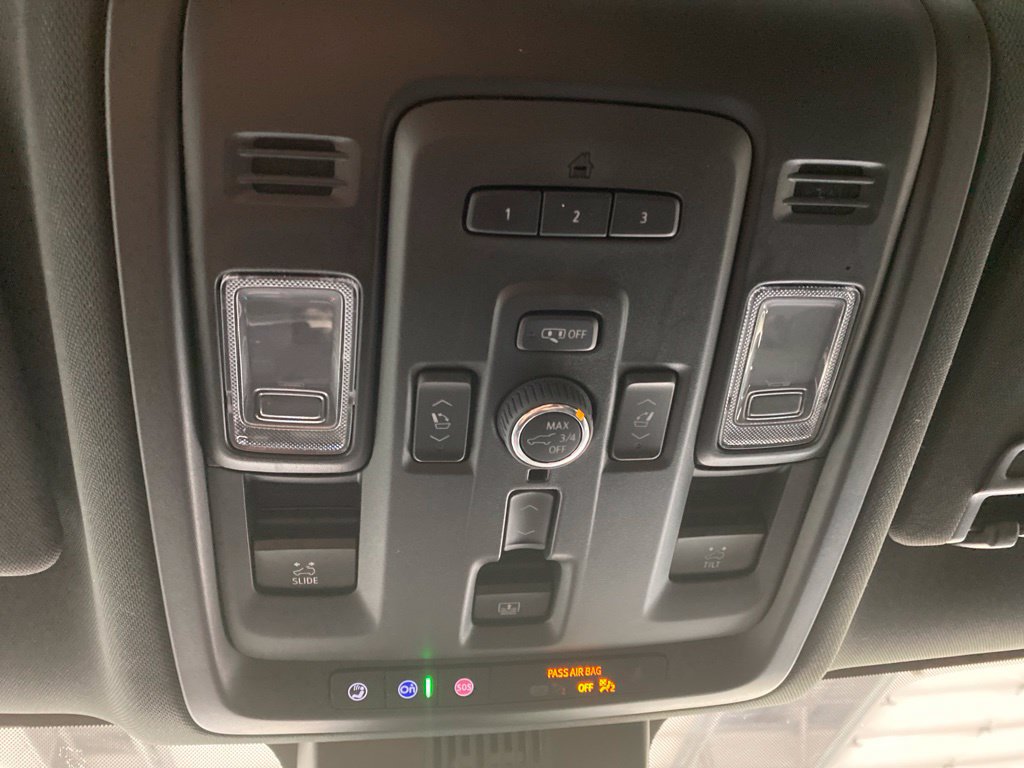 Used 2024 Chevrolet Tahoe High Country w/ Advanced Technology Package AWD/4WD image 46