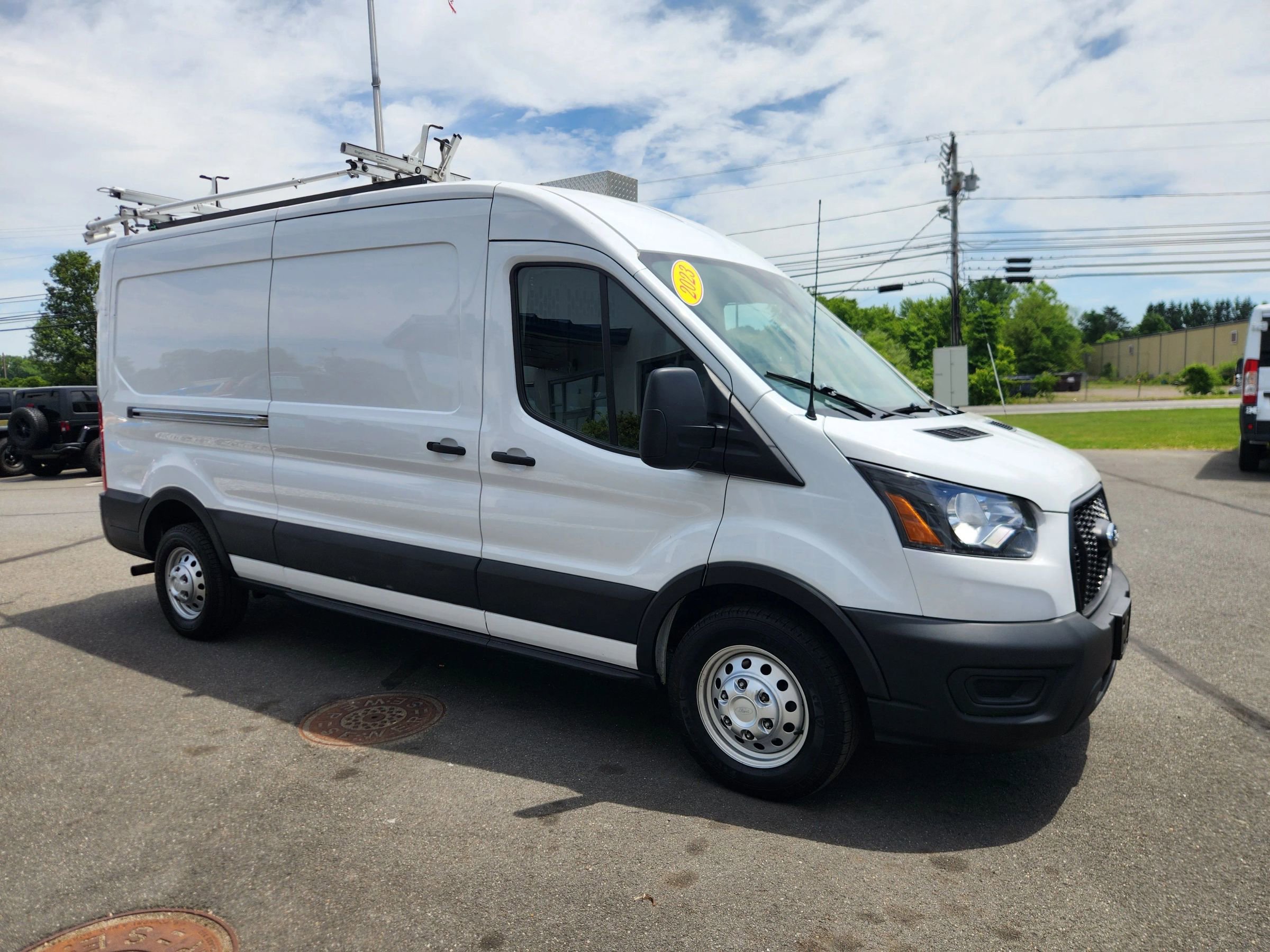 Used 2023 Ford Transit 250 Medium Roof AWD w/ Load Area Protection Package image 18