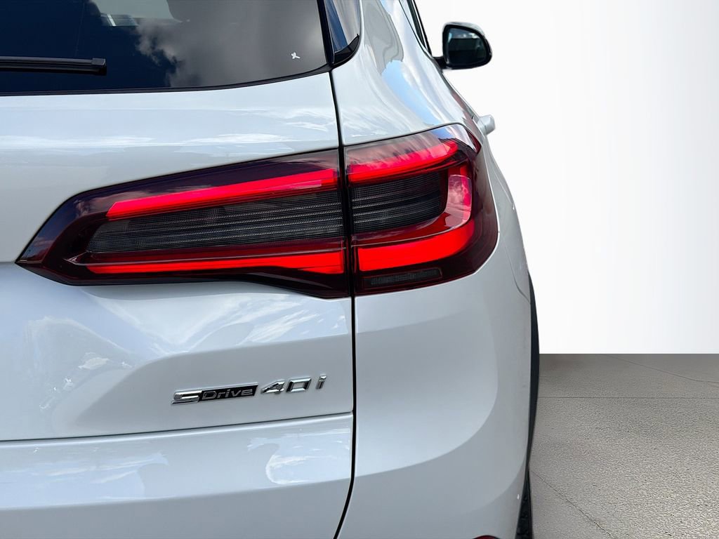 Used 2023 BMW X5 sDrive40i w/ Premium Package image 12