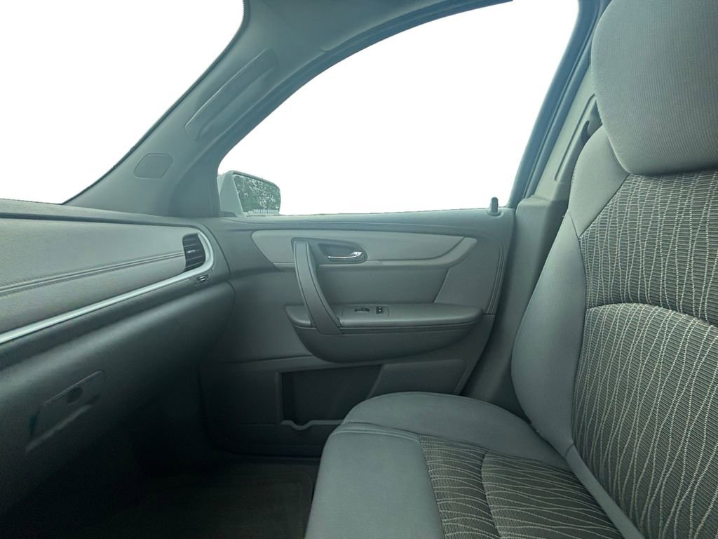 Used 2016 Chevrolet Traverse LT image 29