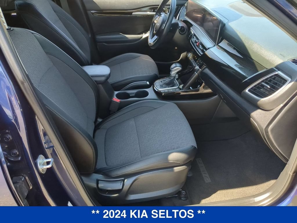 Used 2024 Kia Seltos S AWD/4WD image 22