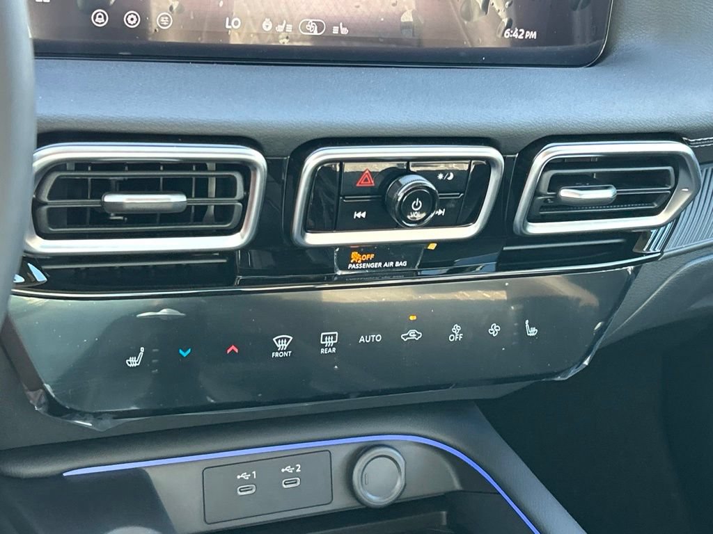 New 2026 Nissan Sentra SV w/ SV Convenience Package FWD image 34