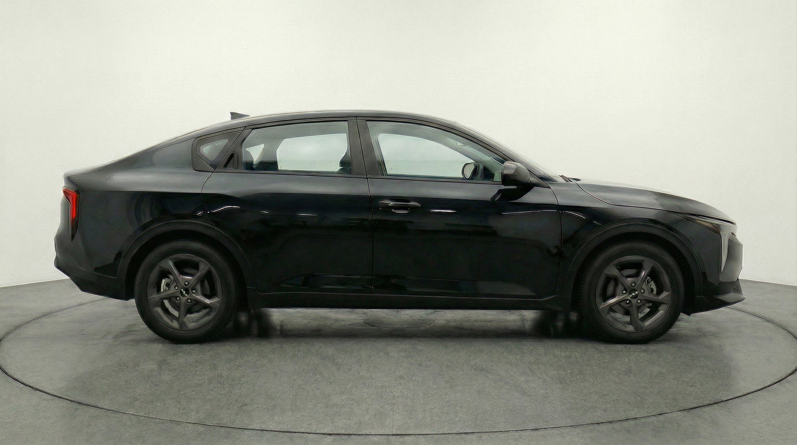Used 2025 Kia K4 LXS FWD image 11
