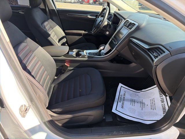Used 2014 Ford Fusion SE FWD image 19
