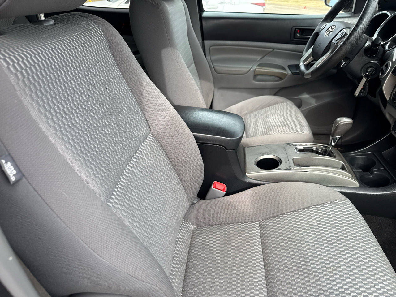 Used 2014 Toyota Tacoma 4x4 Double Cab w/ SR5 Package image 41