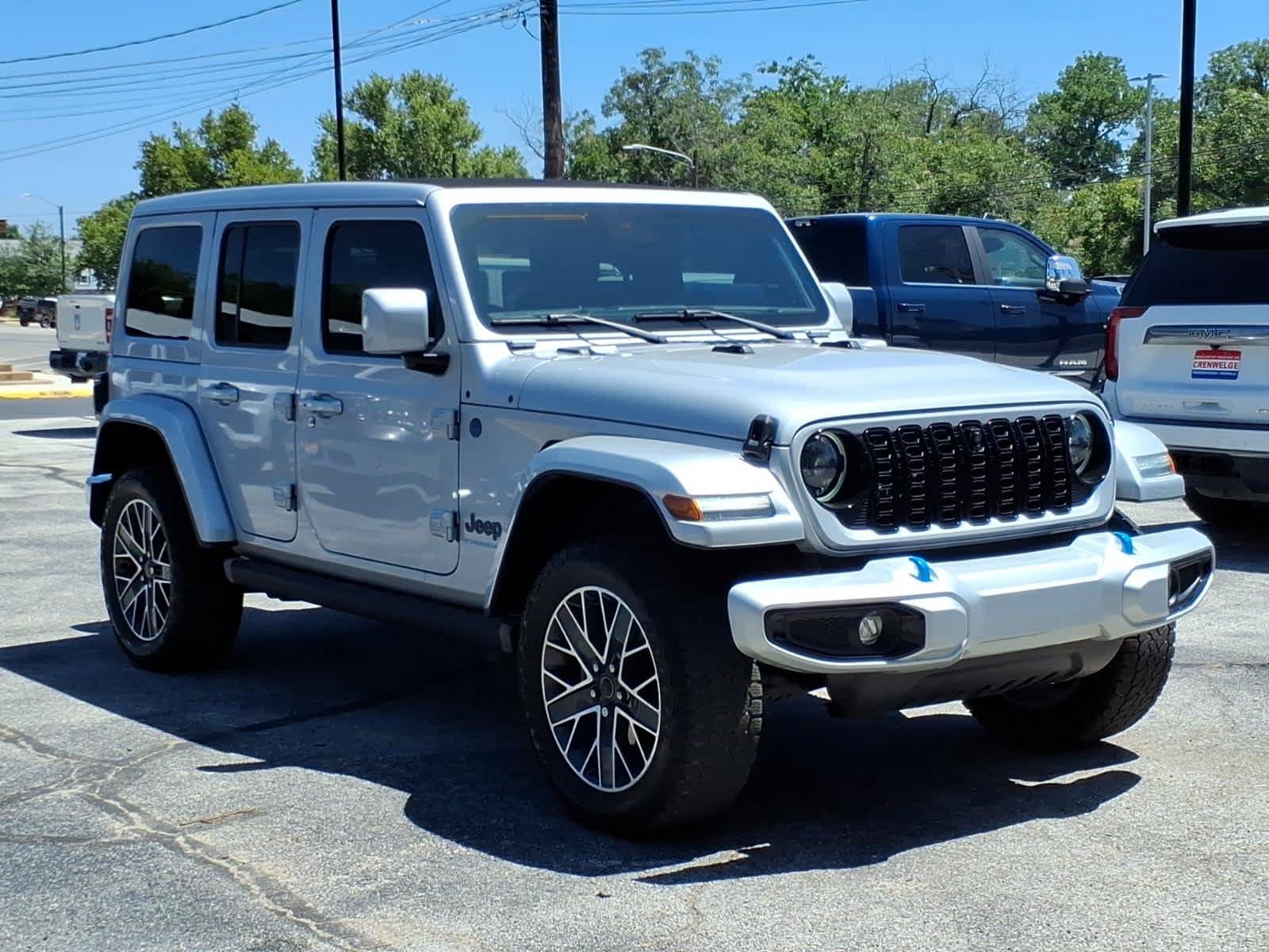 Used 2024 Jeep Wrangler High Altitude AWD/4WD image 2
