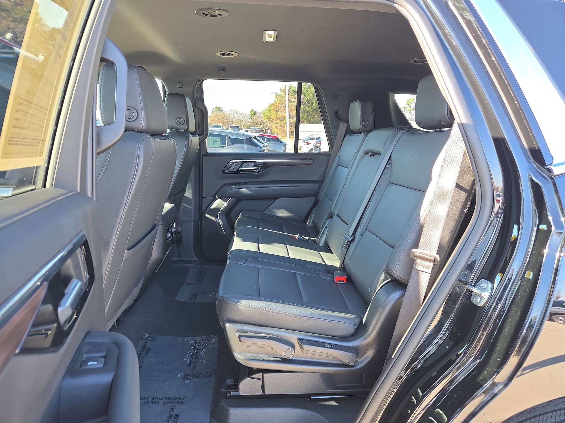 Used 2025 Chevrolet Tahoe LT image 17