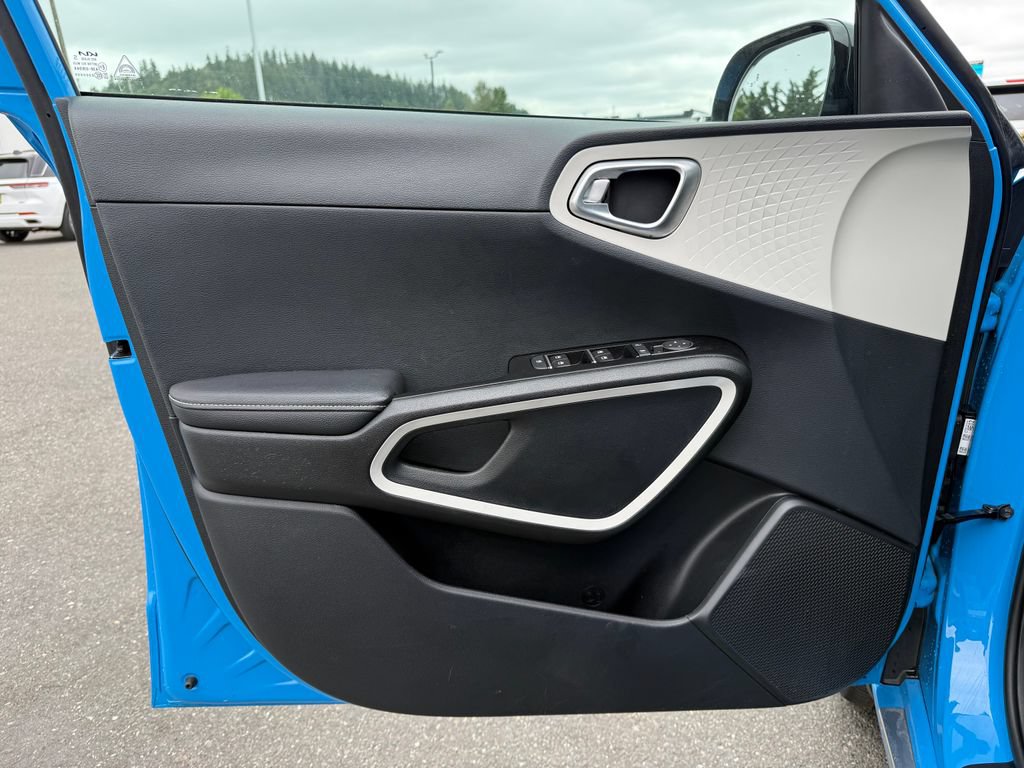 Certified 2024 Kia Soul GT-Line FWD image 19
