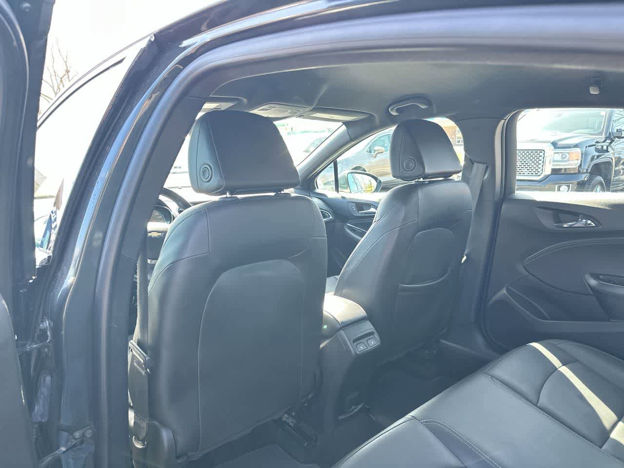 Used 2018 Chevrolet Cruze Premier w/ RS Package image 23