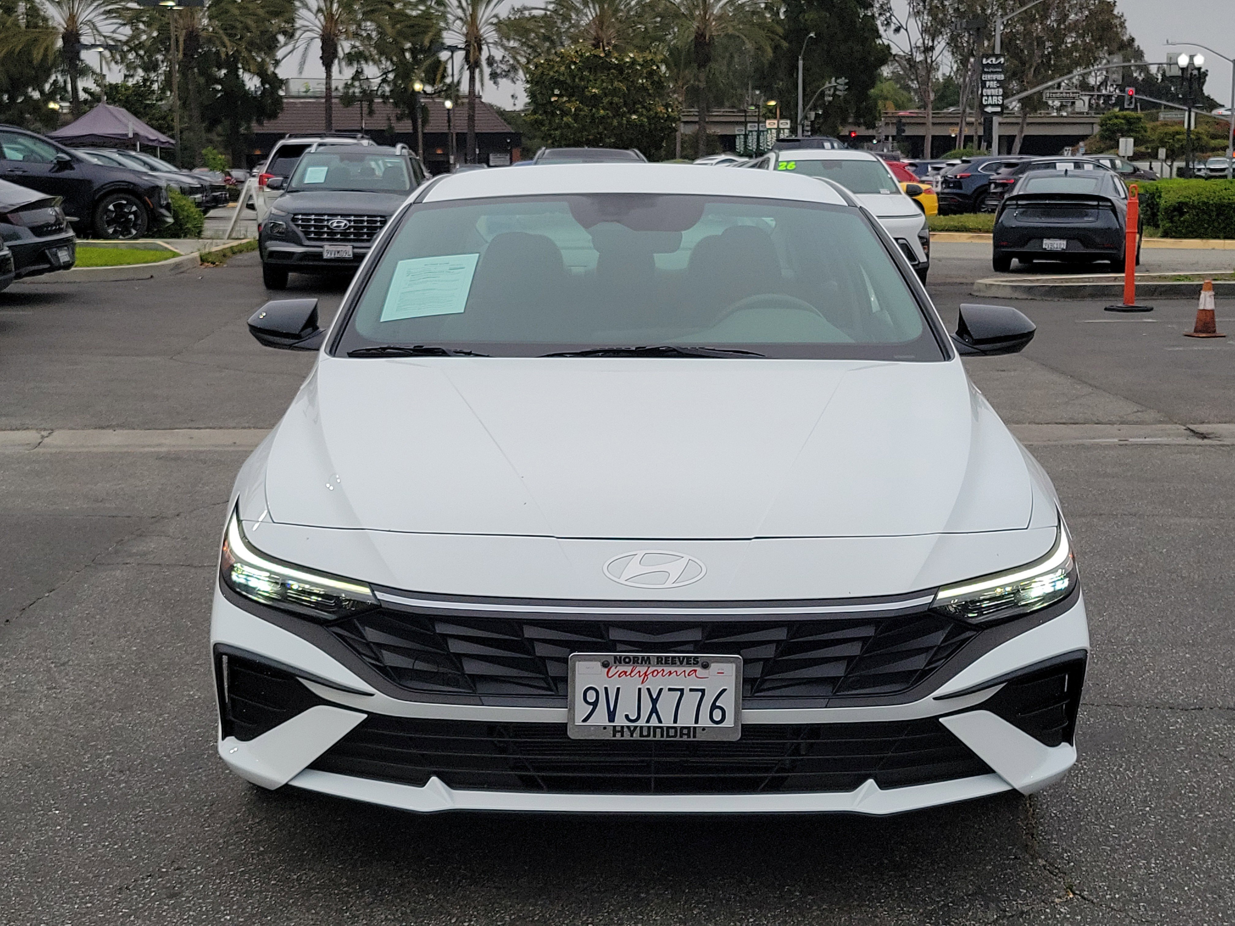 Certified 2025 Hyundai Elantra SEL FWD image 8