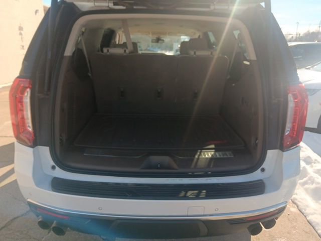 Used 2021 GMC Yukon XL Denali w/ LPO, Illumination Package image 25