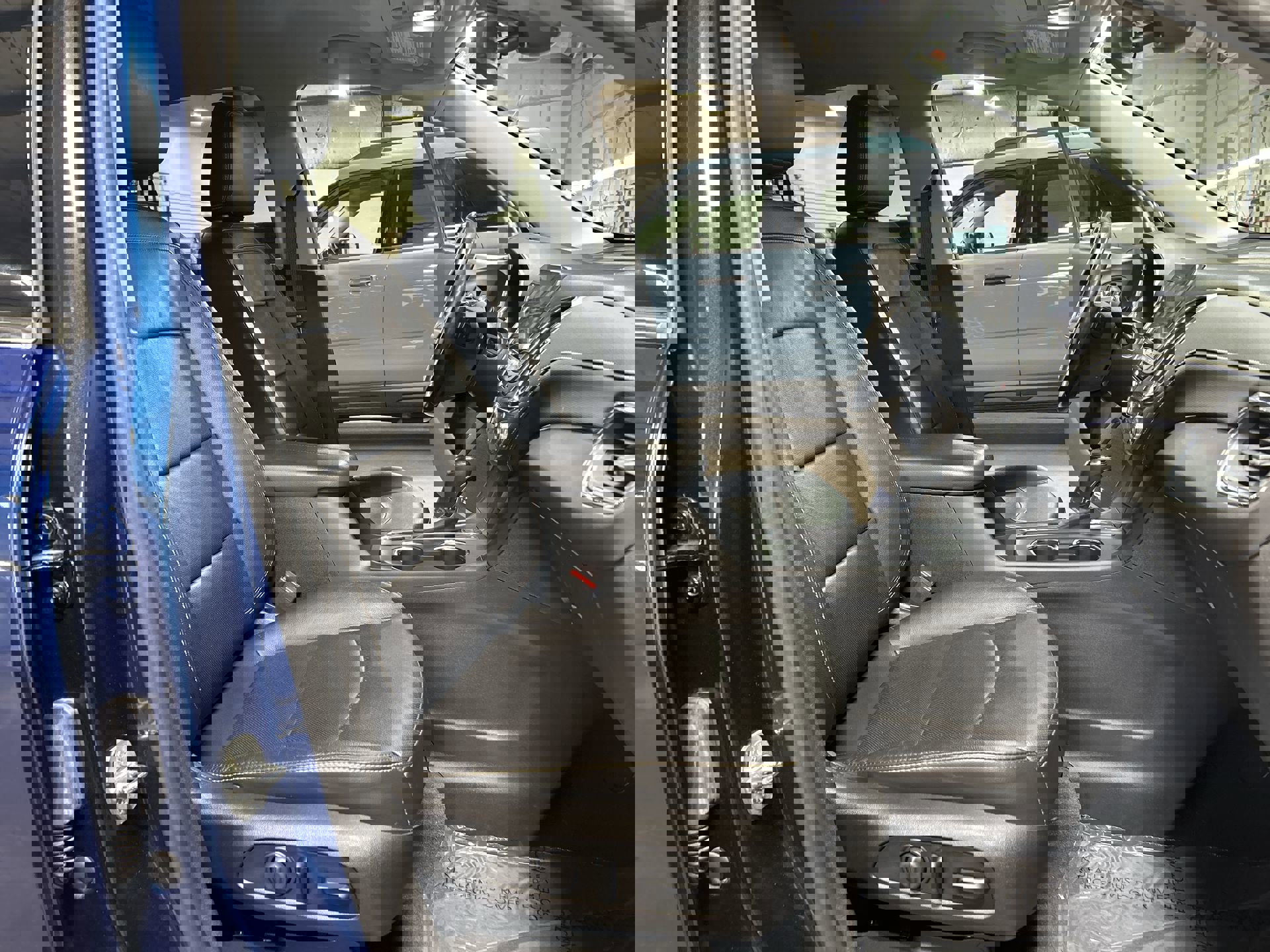 Used 2020 Chevrolet Equinox Premier image 29