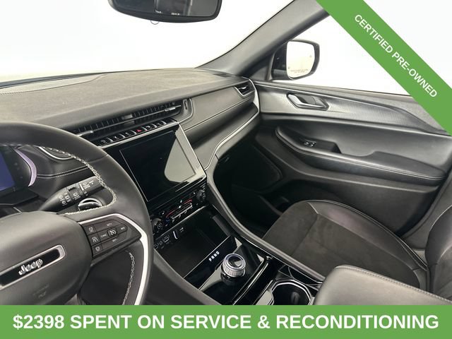 Used 2023 Jeep Grand Cherokee L Laredo AWD/4WD image 23
