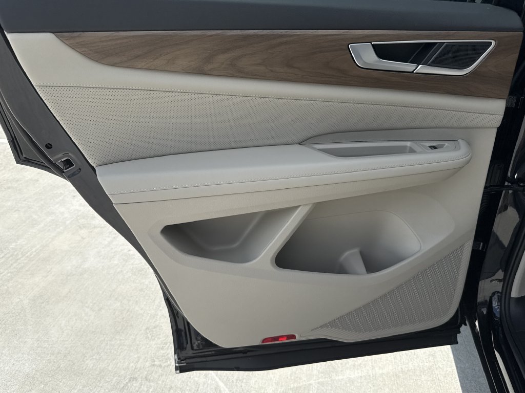 New 2026 Volkswagen Atlas SE FWD image 15