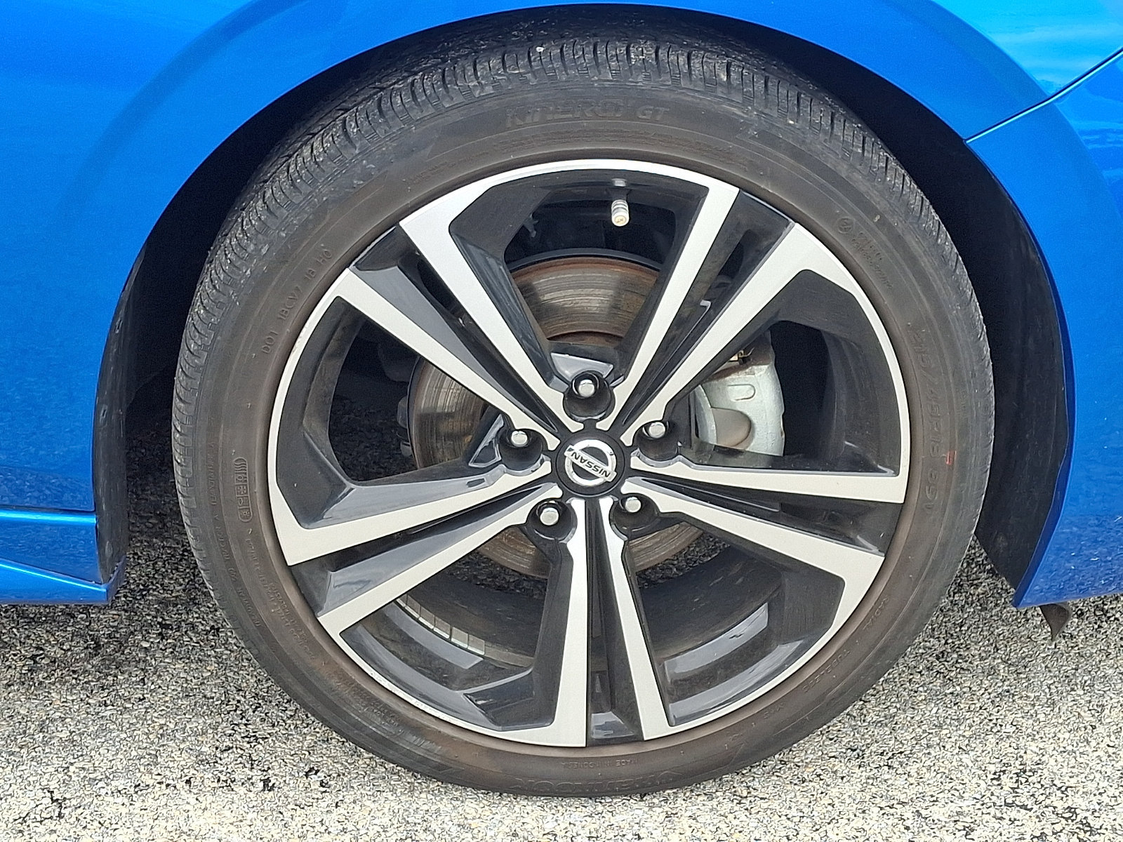 Used 2023 Nissan Sentra SR w/ SR Premium Package FWD image 8