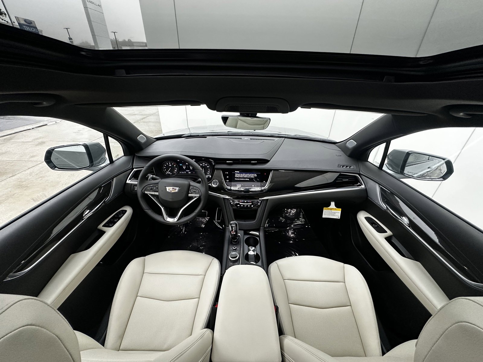 New 2025 Cadillac XT6 Sport w/ Technology Package image 19