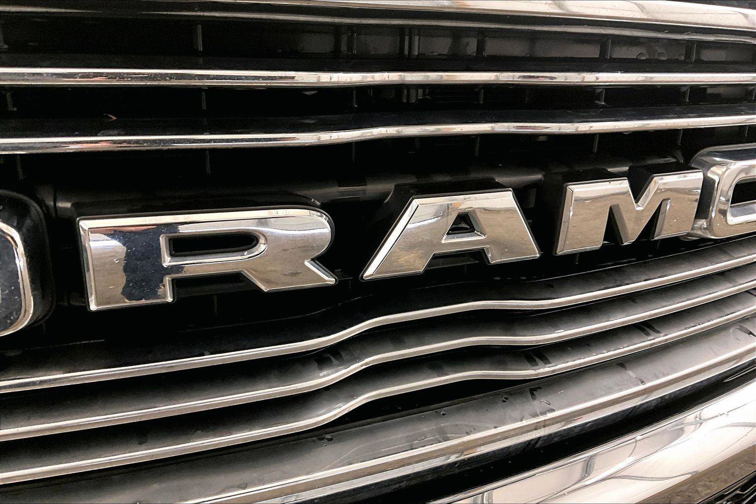 Used 2019 RAM 1500 Laramie image 29