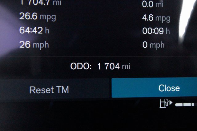 Certified 2025 Volvo XC40 B5 Core w/ Protection Package Premier image 5