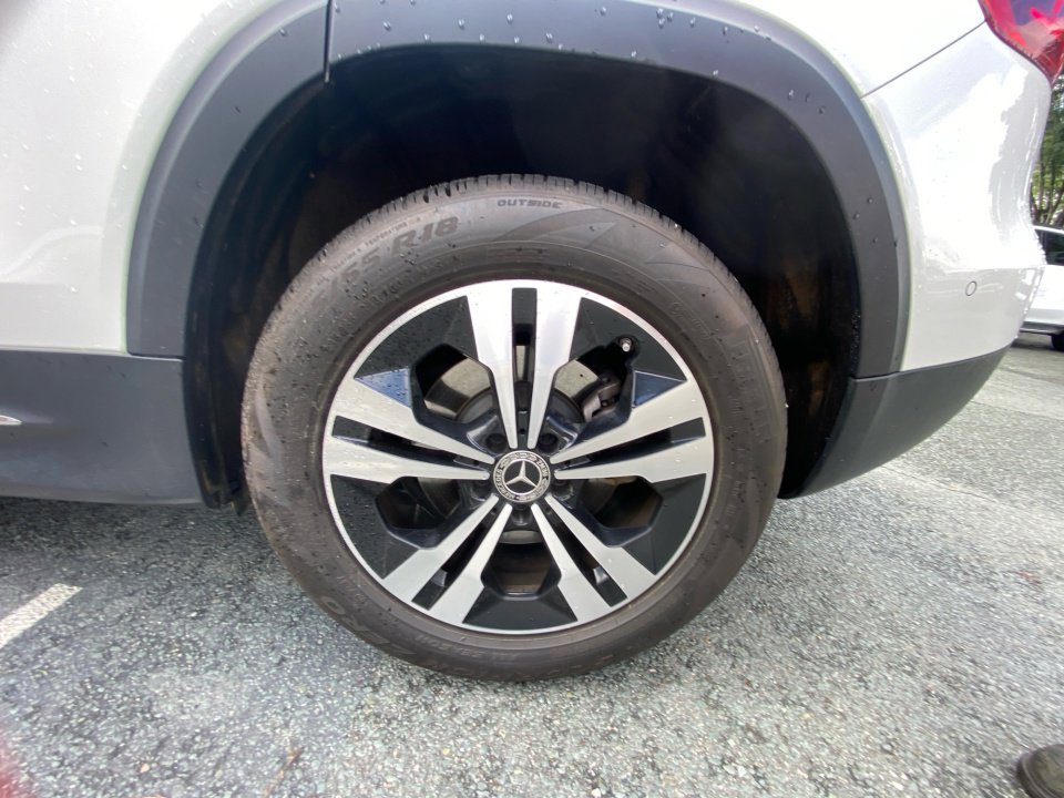 Certified 2025 Mercedes-Benz GLB 250 image 22