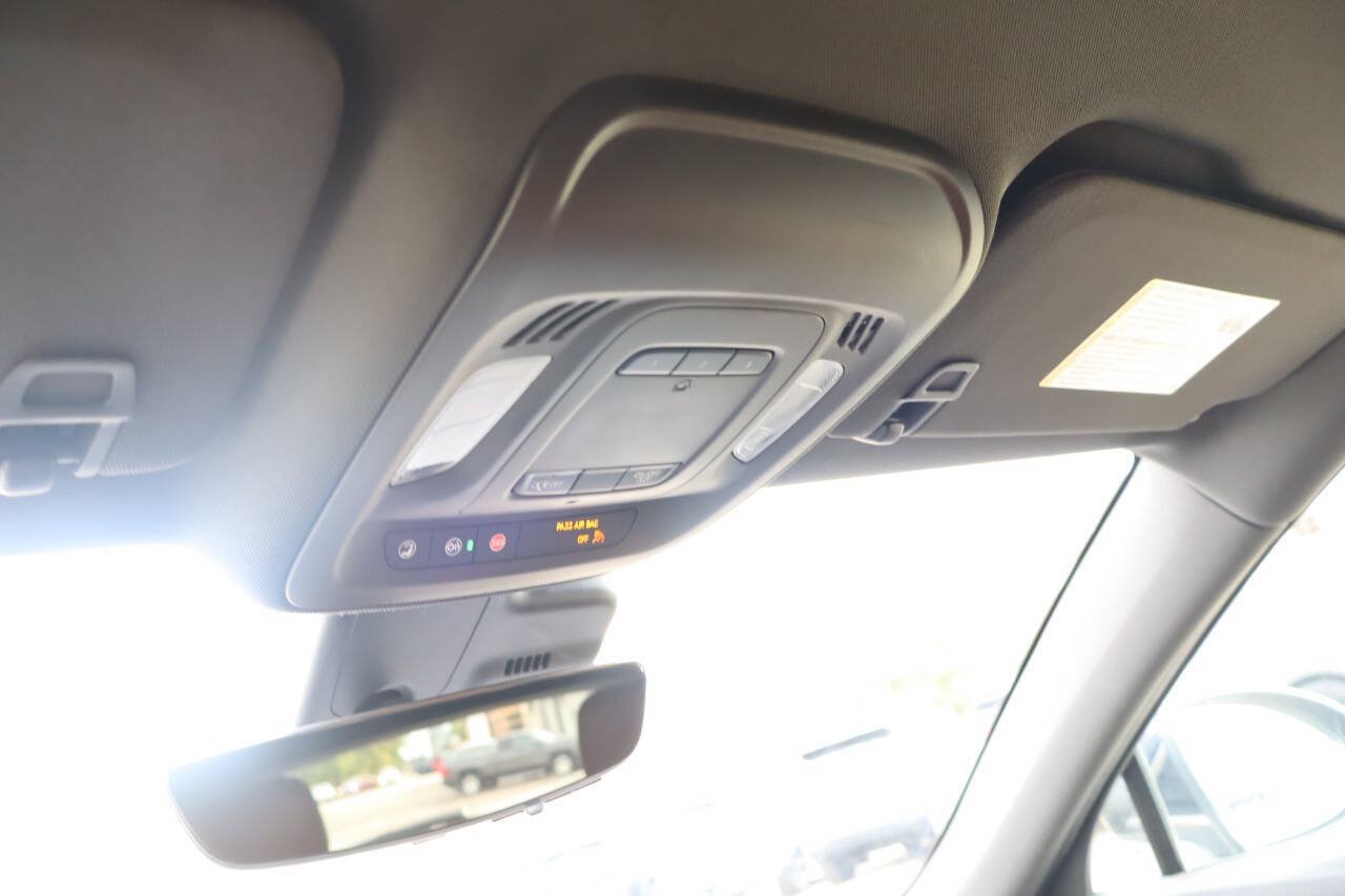 Used 2021 Buick Envision Essence AWD/4WD image 21