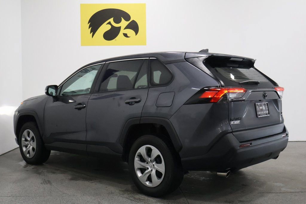 Used 2023 Toyota RAV4 LE image 9