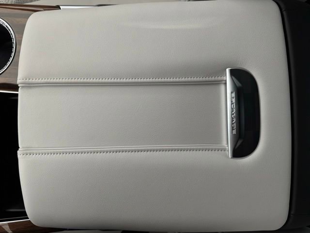 New 2026 Cadillac Escalade Platinum Luxury w/ LPO, Floor Liner Package AWD/4WD image 21