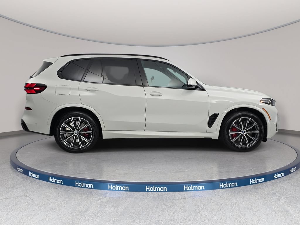 New 2026 BMW X5 xDrive50e w/ M Sport Package AWD/4WD image 4