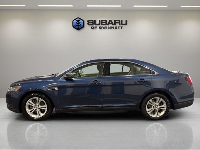 Used 2017 Ford Taurus SE image 2