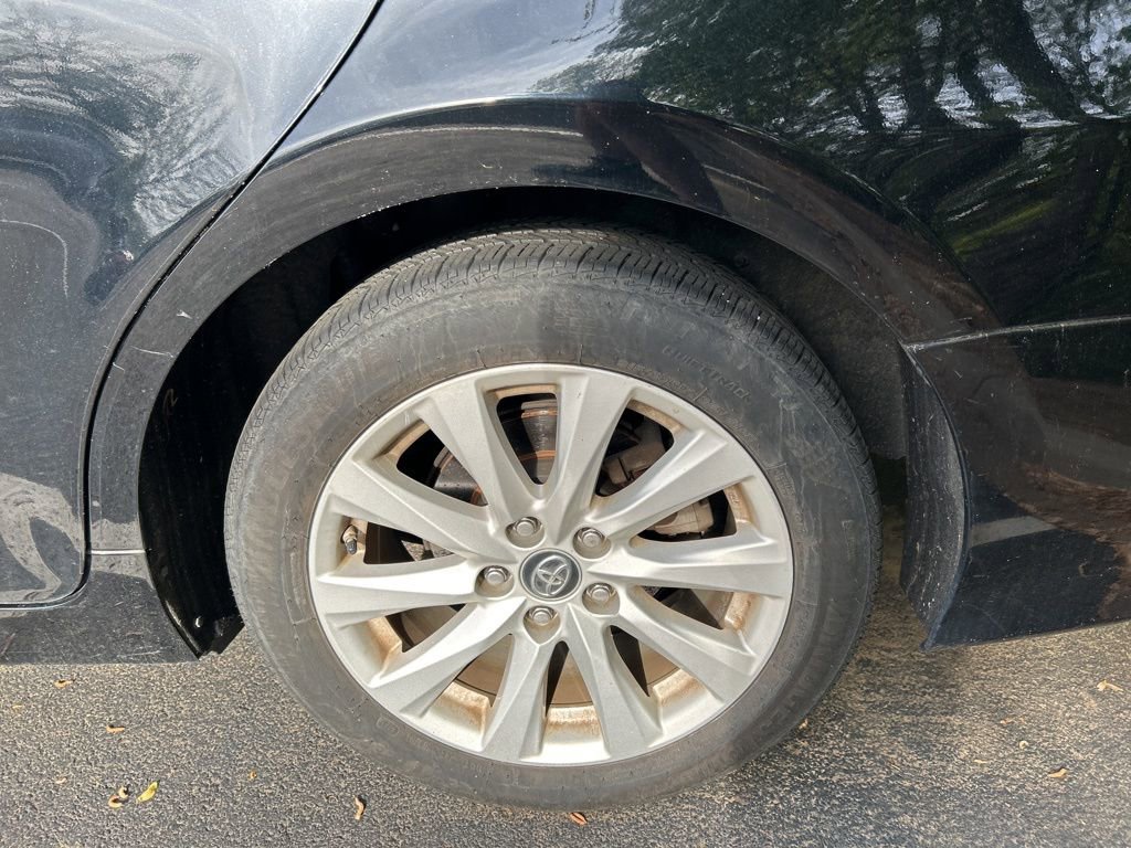 Used 2019 Toyota Camry LE image 13