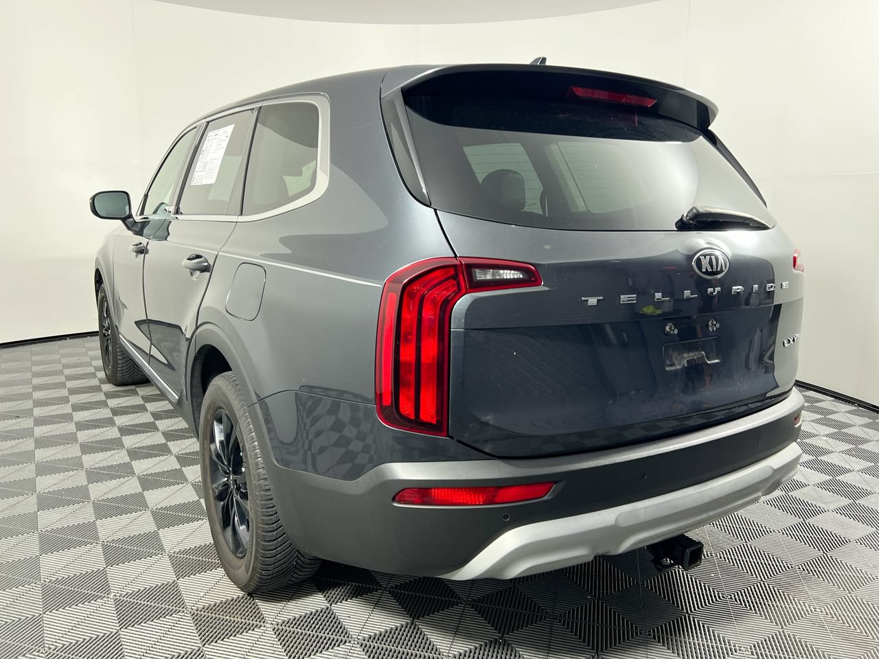Used 2020 Kia Telluride LX FWD image 5
