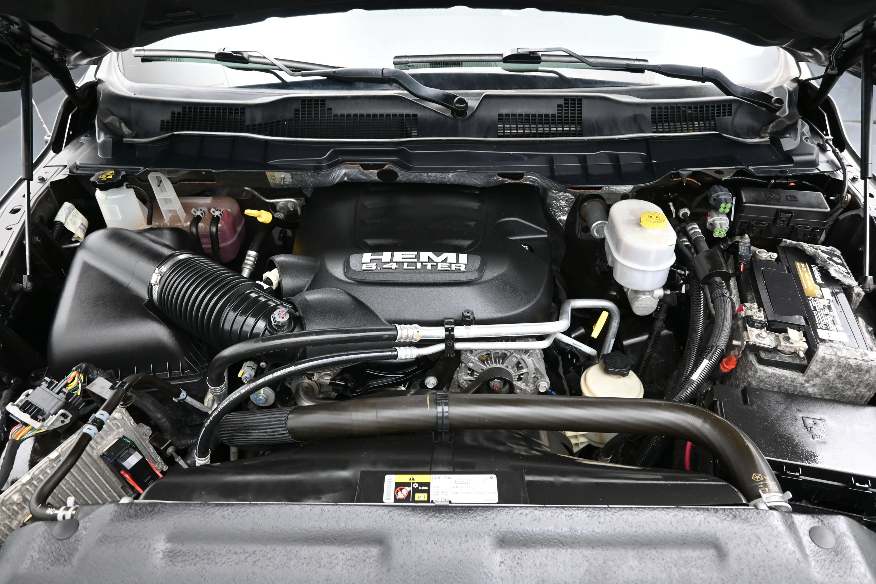 Used 2018 RAM 2500 Laramie w/ Snow Chief Group AWD/4WD image 8