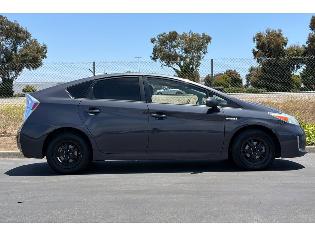 Used 2013 Toyota Prius Two FWD image 3