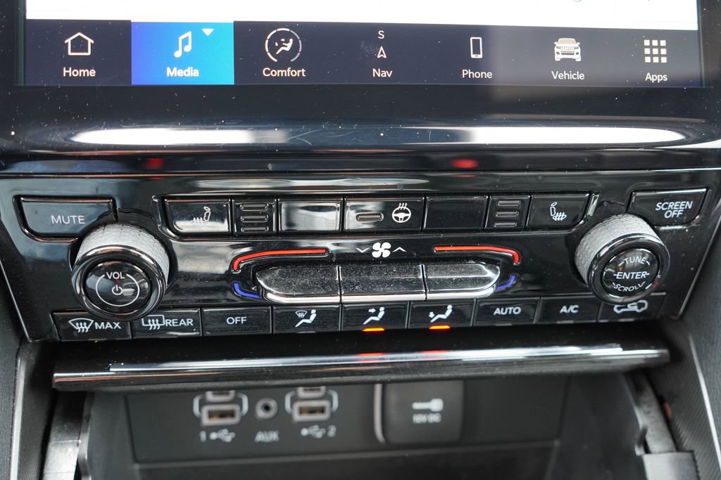 Certified 2024 Jeep Grand Cherokee L Limited image 30