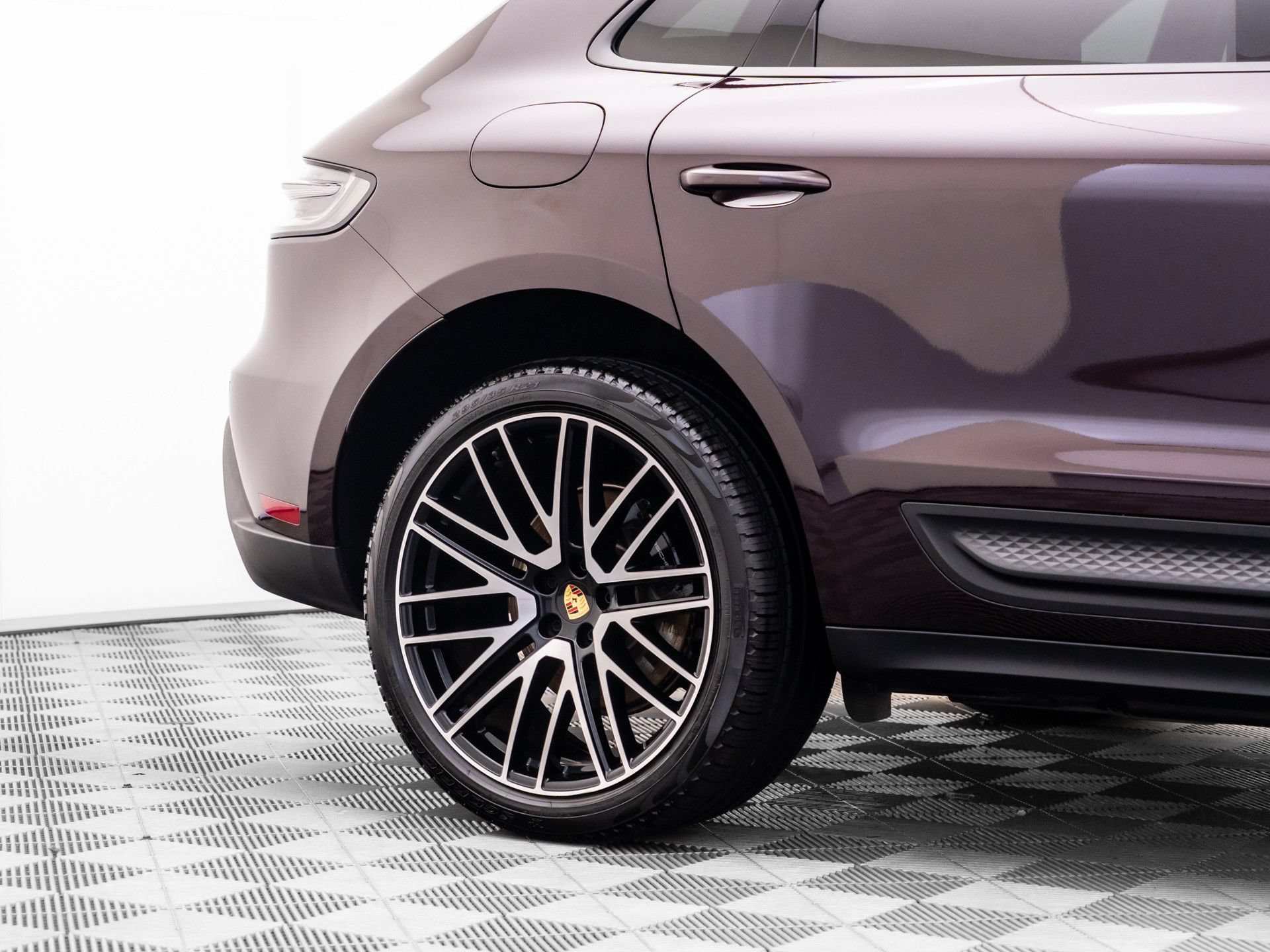 Certified 2026 Porsche Macan AWD/4WD image 35