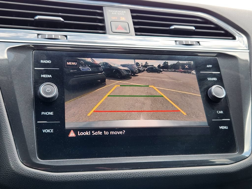 Used 2019 Volkswagen Tiguan SE AWD/4WD image 14