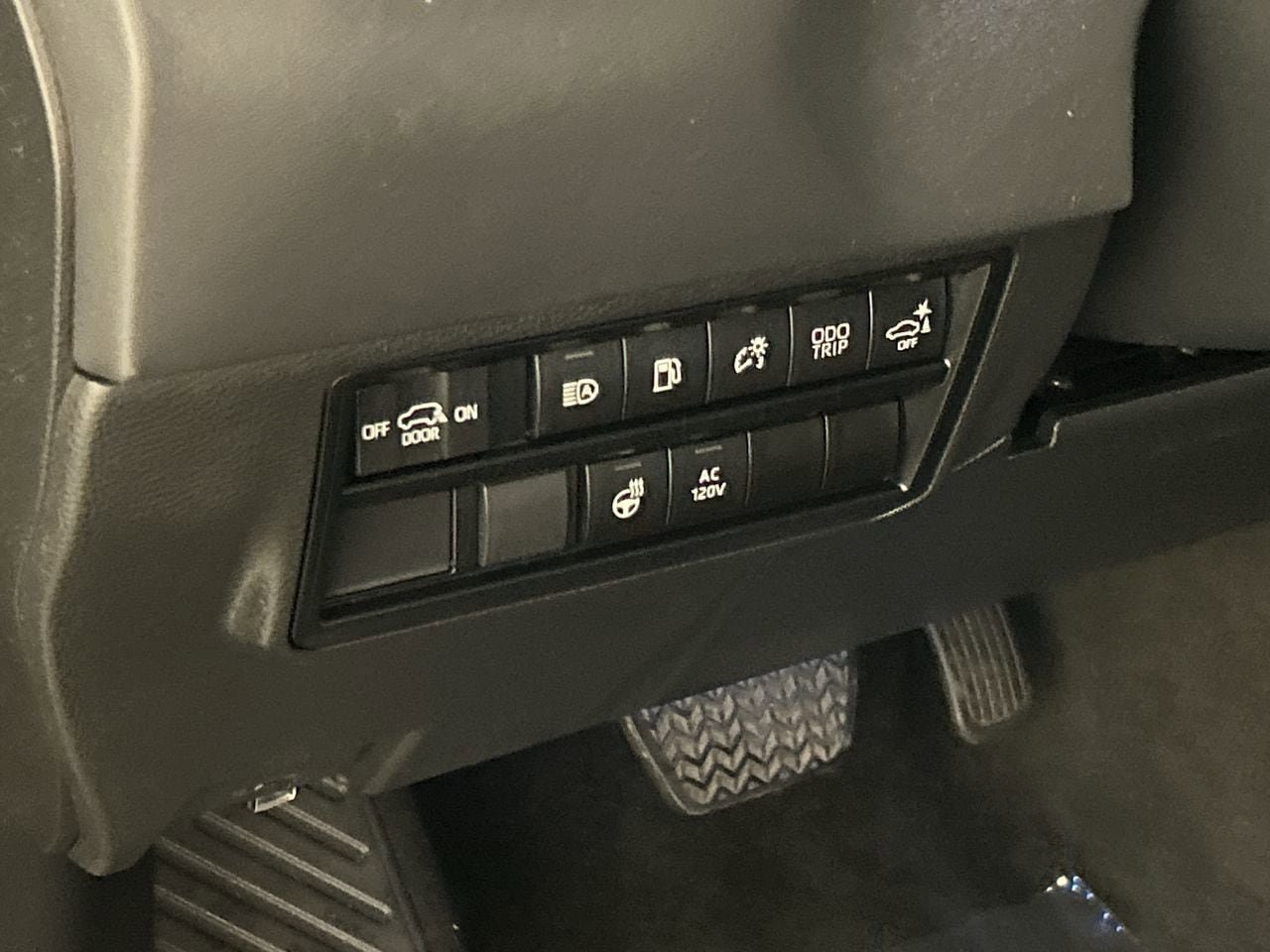 Used 2023 Toyota Sequoia Platinum AWD/4WD image 13