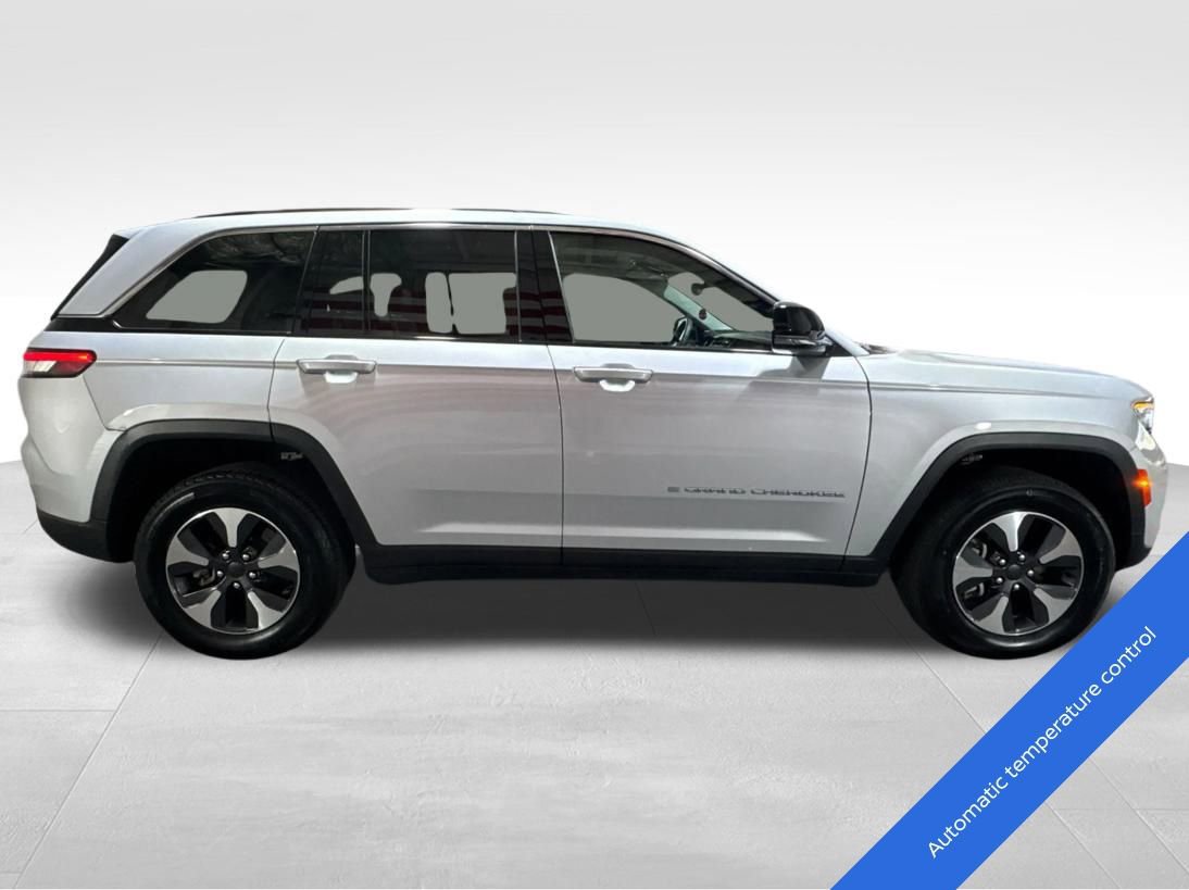 Used 2023 Jeep Grand Cherokee 4WD 4xe image 4