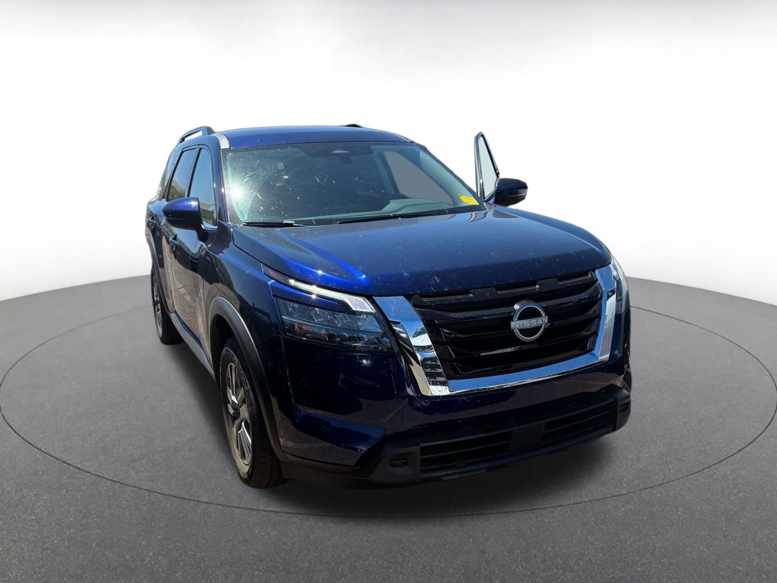 Used 2025 Nissan Pathfinder SV video 2